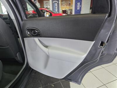 2007 Ford Focus ZX4 S - Photo 15 - Hamilton, OH 45015