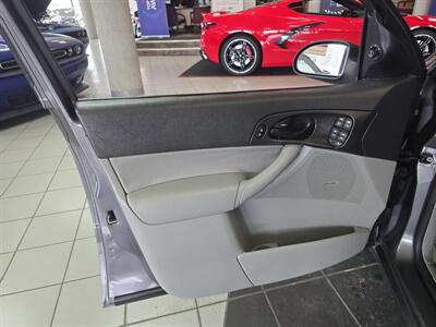 2007 Ford Focus ZX4 S - Photo 7 - Hamilton, OH 45015