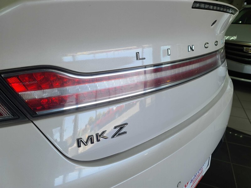 2013 Lincoln MKZ photo