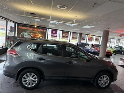 2016 Nissan Rogue S 4DR CROSSOVER   - Photo 5 - Hamilton, OH 45015