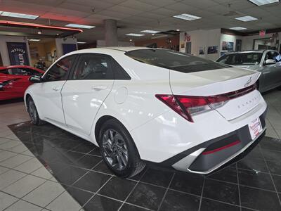 2024 Hyundai ELANTRA SEL - Photo 6 - Hamilton, OH 45015