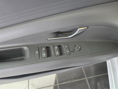 2024 Hyundai ELANTRA SEL - Photo 18 - Hamilton, OH 45015