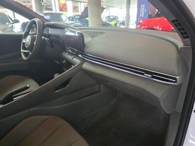 2024 Hyundai ELANTRA SEL - Photo 14 - Hamilton, OH 45015