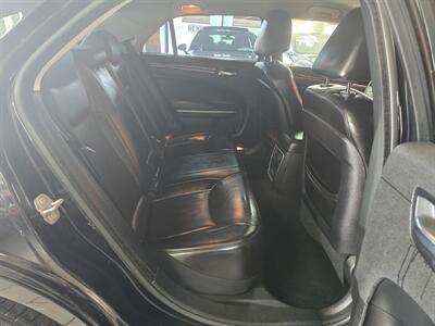 2022 Chrysler 300 Series Touring L 4DR SEDAN - Photo 16 - Hamilton, OH 45015