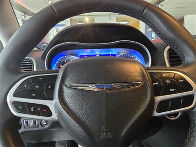2022 Chrysler 300 Series Touring L 4DR SEDAN - Photo 23 - Hamilton, OH 45015