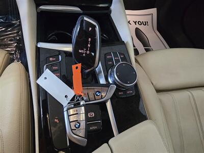 2017 BMW 530i 4DR SEDAN - Photo 20 - Hamilton, OH 45015