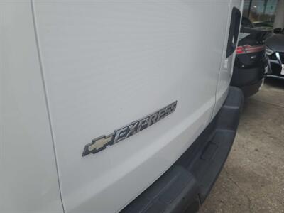 2021 Chevrolet Express 2500  3DR EXTENDED CARGO VA/V6   - Photo 18 - Hamilton, OH 45015