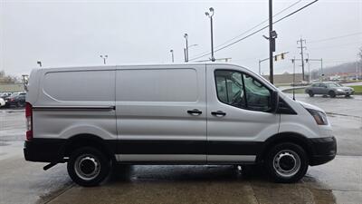 2022 Ford Transit 150 3DR SWB LOW ROOF CARGO VAN   - Photo 5 - Hamilton, OH 45015