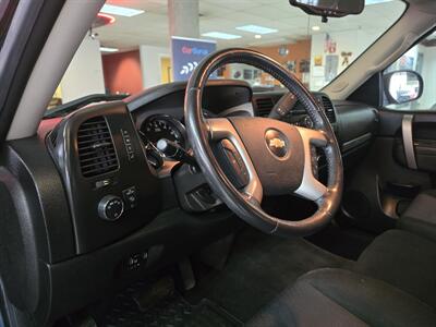 2010 Chevrolet Silverado 1500 LT EXTENDED CAB 4X4 - Photo 8 - Hamilton, OH 45015