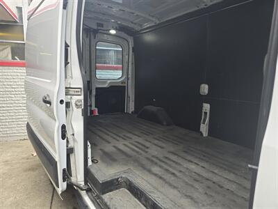 2020 Ford Transit 250 MEDIUM ROOF 3DR CARGO VAN   - Photo 12 - Hamilton, OH 45015