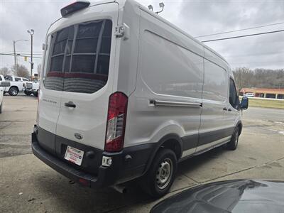 2020 Ford Transit 250 MEDIUM ROOF 3DR CARGO VAN   - Photo 4 - Hamilton, OH 45015