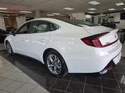 2023 Hyundai Sonata SEL 4DR SEDAN   - Photo 7 - Hamilton, OH 45015