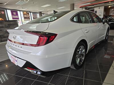 2023 Hyundai Sonata SEL 4DR SEDAN   - Photo 5 - Hamilton, OH 45015