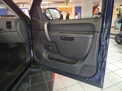 2011 Chevrolet Silverado 1500 LS 4DR EXTENDED CAB   - Photo 12 - Hamilton, OH 45015