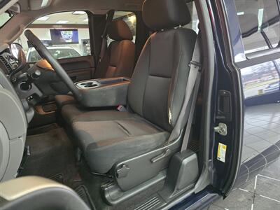 2011 Chevrolet Silverado 1500 LS 4DR EXTENDED CAB   - Photo 9 - Hamilton, OH 45015