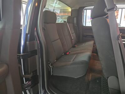 2011 Chevrolet Silverado 1500 LS 4DR EXTENDED CAB   - Photo 16 - Hamilton, OH 45015