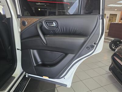 2017 INFINITI QX80 Base 4DR SUV - Photo 17 - Hamilton, OH 45015