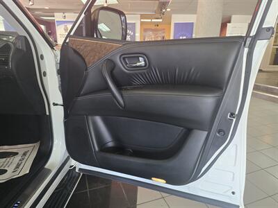 2017 INFINITI QX80 Base 4DR SUV - Photo 14 - Hamilton, OH 45015