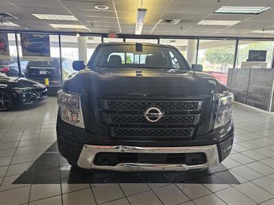 2023 Nissan Titan SV CREW CAB4X4   - Photo 3 - Hamilton, OH 45015