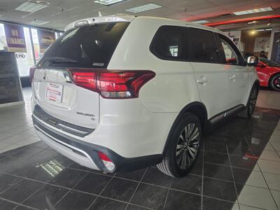 2019 Mitsubishi Outlander SE 4DR SUV AWD - Photo 4 - Hamilton, OH 45015