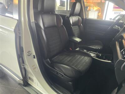 2019 Mitsubishi Outlander SE 4DR SUV AWD - Photo 15 - Hamilton, OH 45015