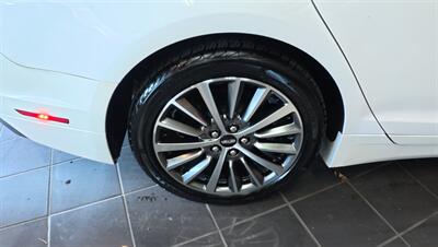 2020 Lincoln MKZ/Zephyr Standard 4DR SEDAN   - Photo 32 - Hamilton, OH 45015