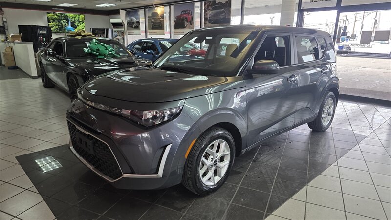 2023 Kia Soul LX 4DR CROSSOVER   - Photo 1 - Hamilton, OH 45015
