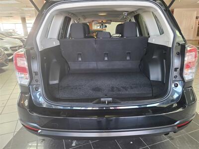 2018 Subaru Forester 2.5i Premium 4DR WAGON AWD - Photo 18 - Hamilton, OH 45015