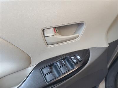2014 Toyota Sienna LE 7-Passenger Auto 4DR MINI-VAN   - Photo 23 - Hamilton, OH 45015