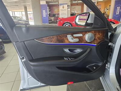 2017 Mercedes-Benz E 300 4DR SEDAN   - Photo 8 - Hamilton, OH 45015