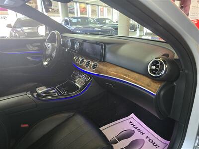 2017 Mercedes-Benz E 300 4DR SEDAN   - Photo 15 - Hamilton, OH 45015