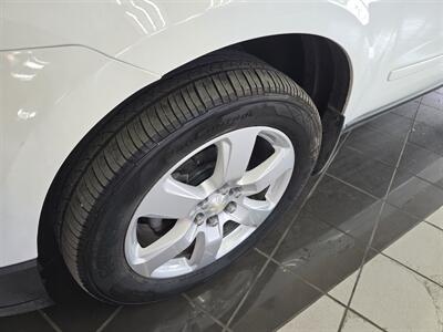 2017 Chevrolet Traverse LT 4DR SUV AWD - Photo 38 - Hamilton, OH 45015