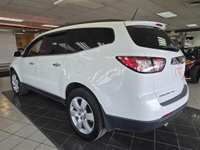 2017 Chevrolet Traverse LT 4DR SUV AWD - Photo 7 - Hamilton, OH 45015