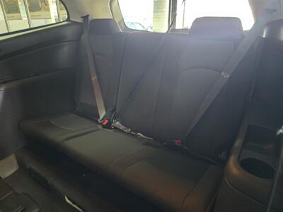 2017 Chevrolet Traverse LT 4DR SUV AWD - Photo 14 - Hamilton, OH 45015