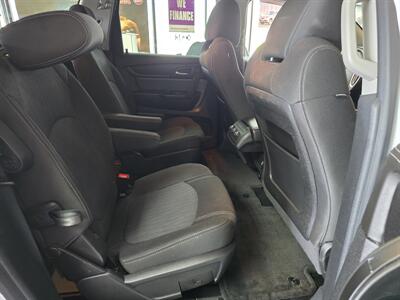 2017 Chevrolet Traverse LT 4DR SUV AWD - Photo 19 - Hamilton, OH 45015