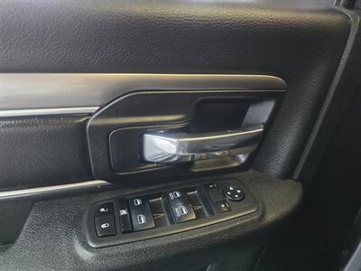 2024 RAM 1500 WARLOCK 4DR CREW CAB 4X4   - Photo 18 - Hamilton, OH 45015