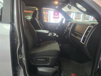 2024 RAM 1500 WARLOCK 4DR CREW CAB 4X4   - Photo 15 - Hamilton, OH 45015