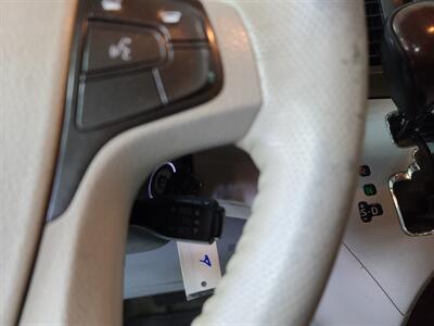 2014 Toyota Sienna XLE 7-Passenger Auto 4DR MINI-VAN   - Photo 27 - Hamilton, OH 45015