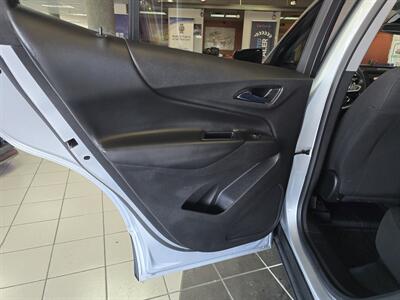 2022 Chevrolet Equinox LT 4DR SUV w/1lt   - Photo 10 - Hamilton, OH 45015