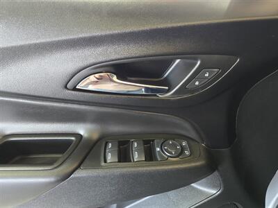 2022 Chevrolet Equinox LT 4DR SUV w/1lt   - Photo 18 - Hamilton, OH 45015