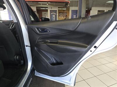2022 Chevrolet Equinox LT 4DR SUV w/1lt   - Photo 16 - Hamilton, OH 45015