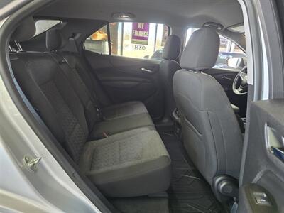 2022 Chevrolet Equinox LT 4DR SUV w/1lt   - Photo 17 - Hamilton, OH 45015
