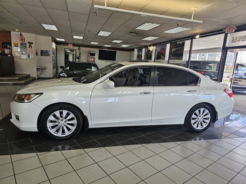 2014 Honda Accord EX-L w/Navi   - Photo 1 - Hamilton, OH 45015