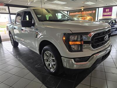 2023 Ford F-150 XLT SUPER CREW - Photo 3 - Hamilton, OH 45015