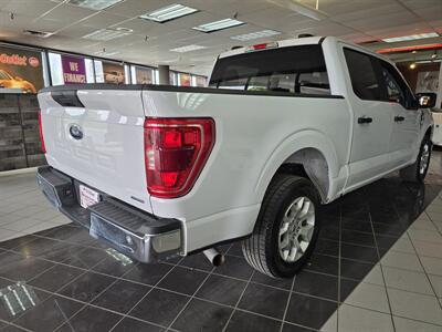 2023 Ford F-150 XLT SUPER CREW - Photo 4 - Hamilton, OH 45015
