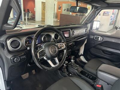2019 Jeep Wrangler Unlimited Sahara 4X4 4DR JEEP   - Photo 10 - Hamilton, OH 45015