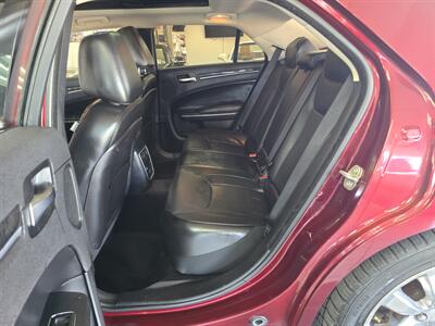 2017 Chrysler 300C 4DR SEDAN - Photo 11 - Hamilton, OH 45015