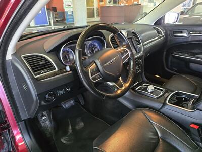 2017 Chrysler 300C 4DR SEDAN - Photo 8 - Hamilton, OH 45015