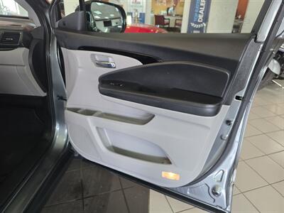 2019 Honda Ridgeline RTL-E 4DR CREW CAB 4X4 - Photo 12 - Hamilton, OH 45015