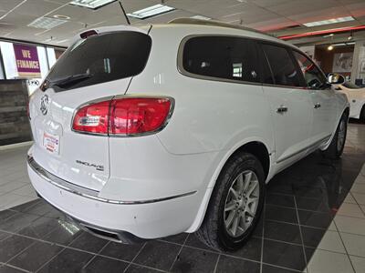 2017 Buick Enclave Leather 4DR SUV AWD/V6 3RD ROW   - Photo 4 - Hamilton, OH 45015